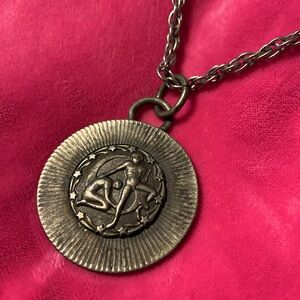 Vintage Signed Sarah Coventry Gemini Pendant Silver Tone Necklace